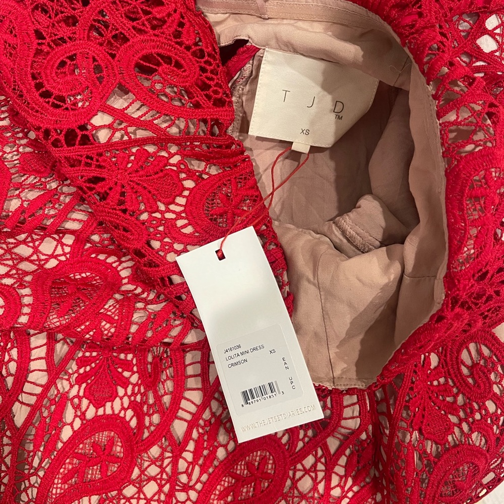The Jetset Diaries Red Lace Mini Dress size S - Picture 3 of 4